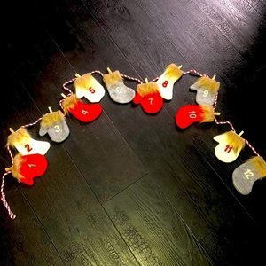 Holiday Farmhouse Countdown To Christmas Mantle Garland Mittens‎ New